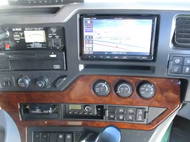 平成30年11月中古大型トラクタヘッド日産UDクオンの画像45