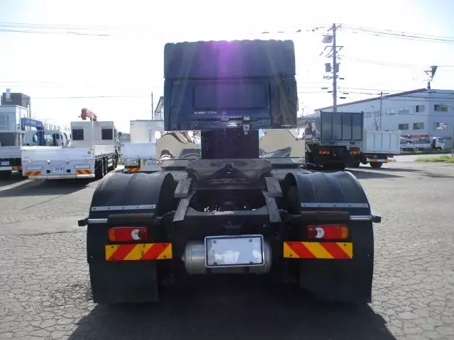 平成30年11月中古大型トラクタヘッド日産UDクオンの画像6