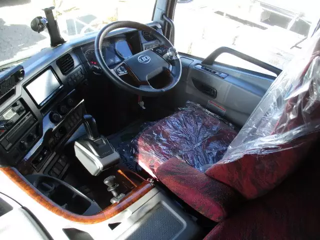 平成30年11月中古大型トラクタヘッド日産UDクオンの画像52