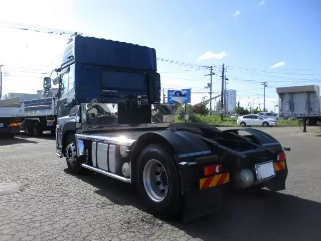 平成30年11月中古大型トラクタヘッド日産UDクオンの画像7