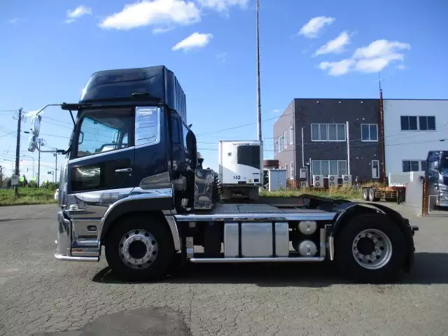 平成30年11月中古大型トラクタヘッド日産UDクオンの画像8