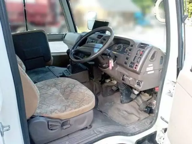 平成23年03月中古中型バス三菱ふそうローザの画像5