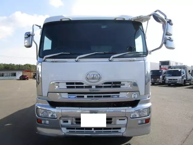 平成25年07月中古大型日産UDクオンの画像2