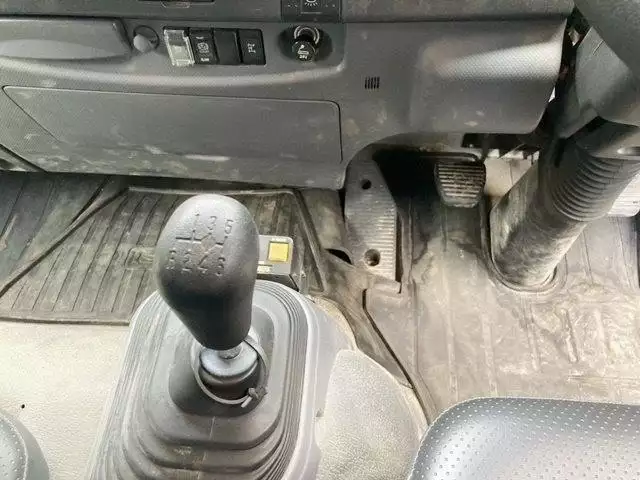 平成25年08月中古中型いすゞフォワードの画像34