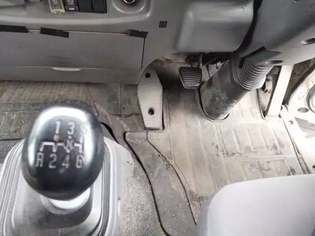 平成25年09月中古中型冷凍バン・ウィングいすゞフォワードの画像37