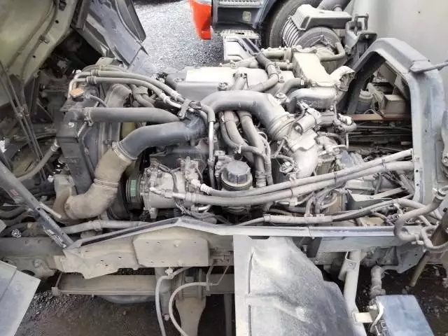 平成25年09月中古中型冷凍バン・ウィングいすゞフォワードの画像6