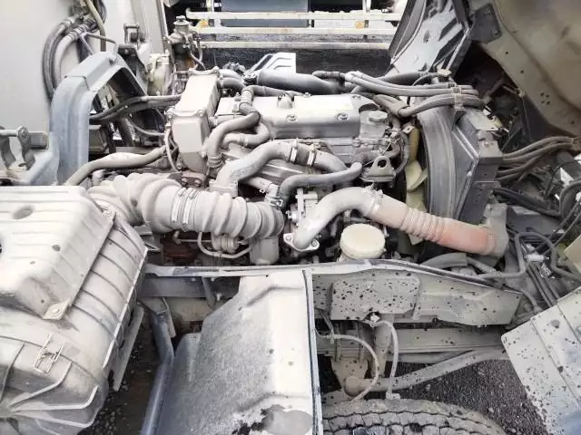 平成25年09月中古中型冷凍バン・ウィングいすゞフォワードの画像7