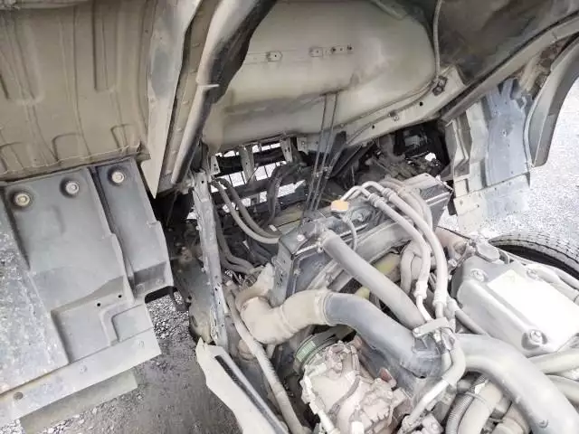 平成25年09月中古中型冷凍バン・ウィングいすゞフォワードの画像8