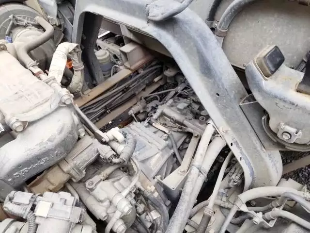 平成25年09月中古中型冷凍バン・ウィングいすゞフォワードの画像9