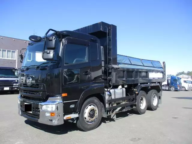 平成25年00月中古大型日産UDクオンの画像1