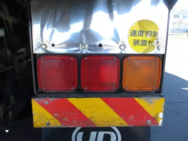 平成25年00月中古大型日産UDクオンの画像18