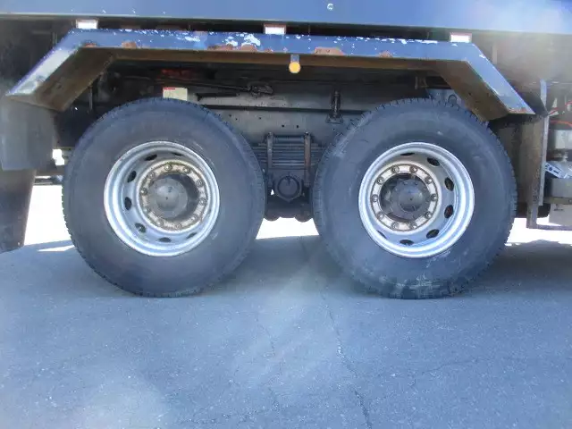 平成25年00月中古大型日産UDクオンの画像19