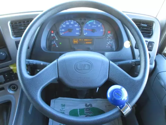 平成25年00月中古大型日産UDクオンの画像46