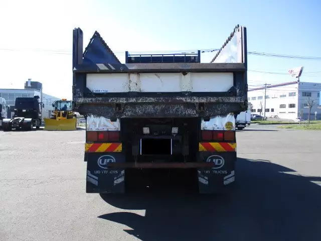 平成25年00月中古大型日産UDクオンの画像6