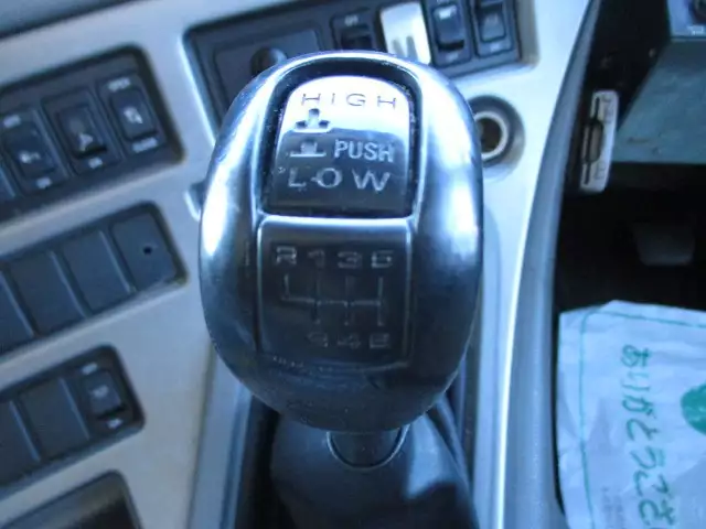 平成25年00月中古大型日産UDクオンの画像53