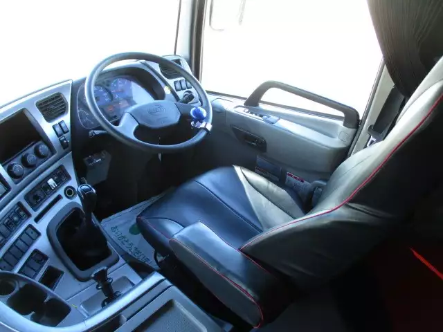 平成25年00月中古大型日産UDクオンの画像59