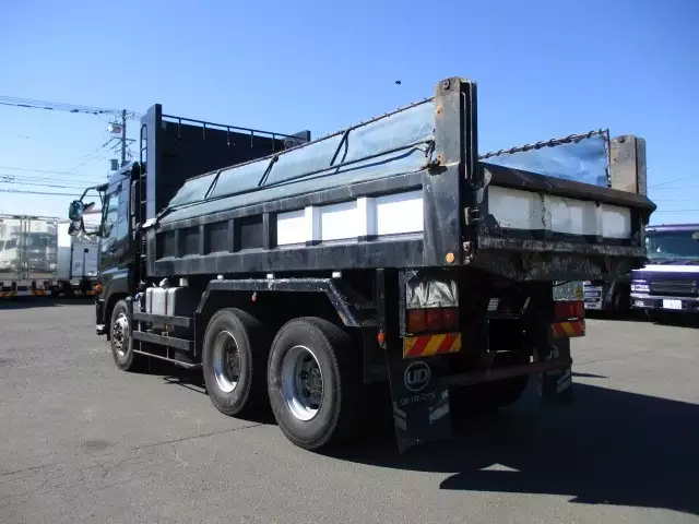 平成25年00月中古大型日産UDクオンの画像7