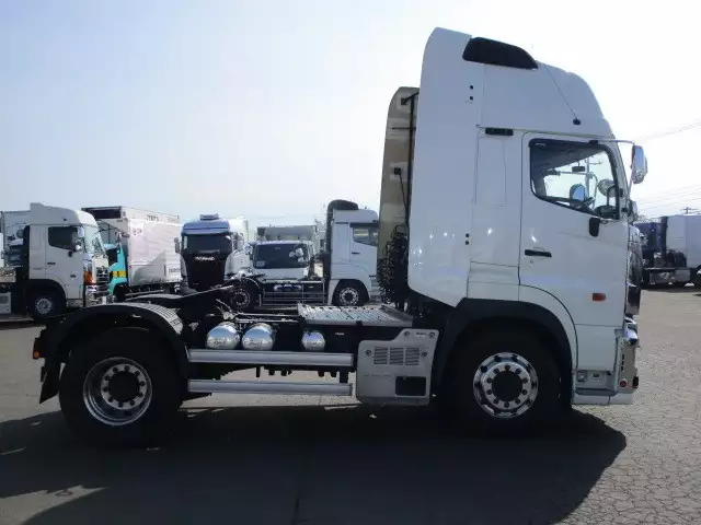 令和02年12月中古大型トラクタヘッド日野日野の画像4