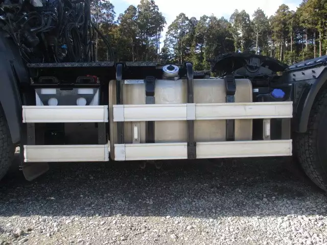 平成26年07月中古大型トラクタヘッド日野プロフィアの画像19