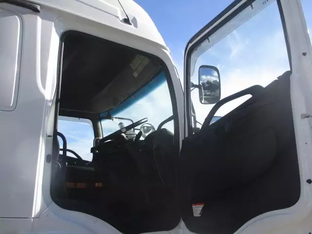 平成26年07月中古大型トラクタヘッド日野プロフィアの画像32