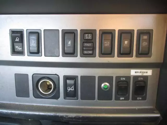 平成26年07月中古大型トラクタヘッド日野プロフィアの画像40