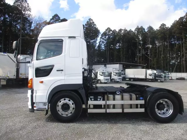 平成26年07月中古大型トラクタヘッド日野プロフィアの画像8