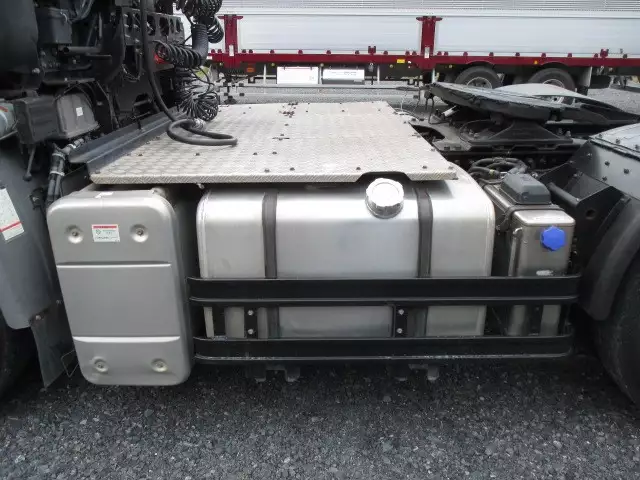 平成22年08月中古大型トラクタヘッド日産UDUDトラックスの画像12