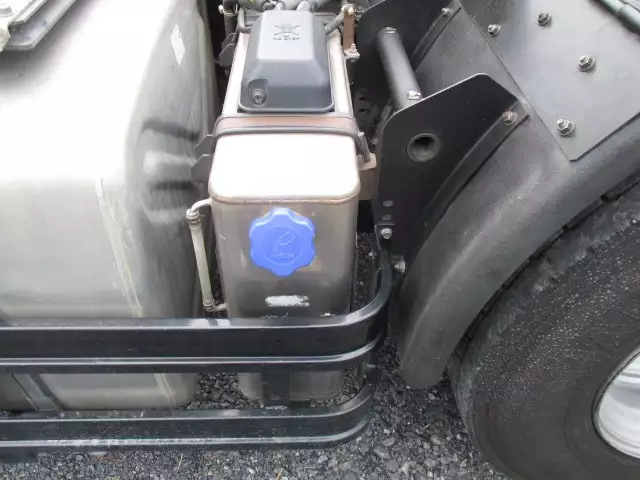 平成22年08月中古大型トラクタヘッド日産UDUDトラックスの画像13