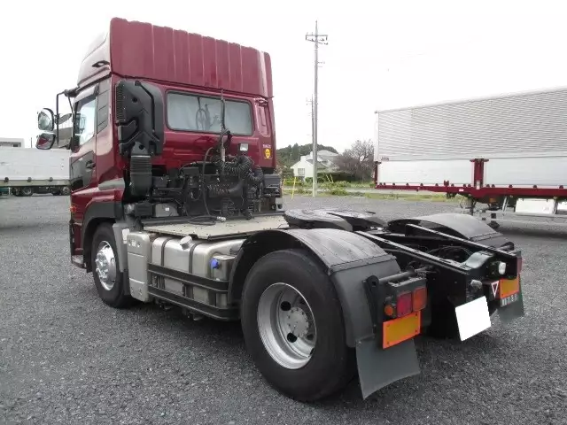 平成22年08月中古大型トラクタヘッド日産UDUDトラックスの画像3