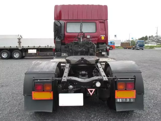 平成22年08月中古大型トラクタヘッド日産UDUDトラックスの画像4
