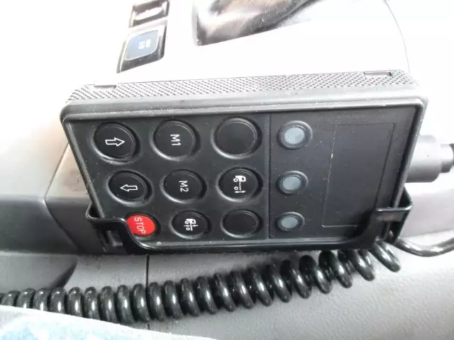 平成22年08月中古大型トラクタヘッド日産UDUDトラックスの画像31