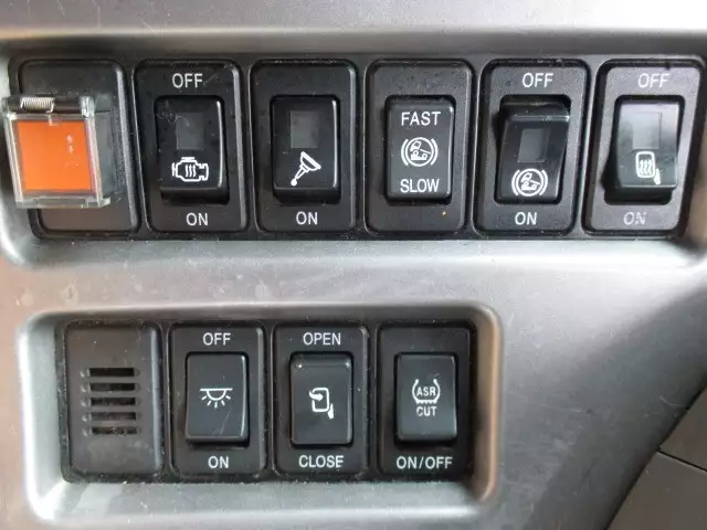 平成22年08月中古大型トラクタヘッド日産UDUDトラックスの画像35