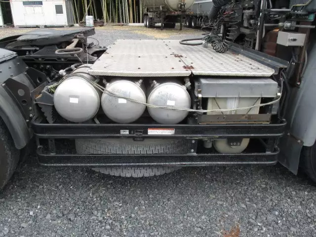 平成22年08月中古大型トラクタヘッド日産UDUDトラックスの画像8