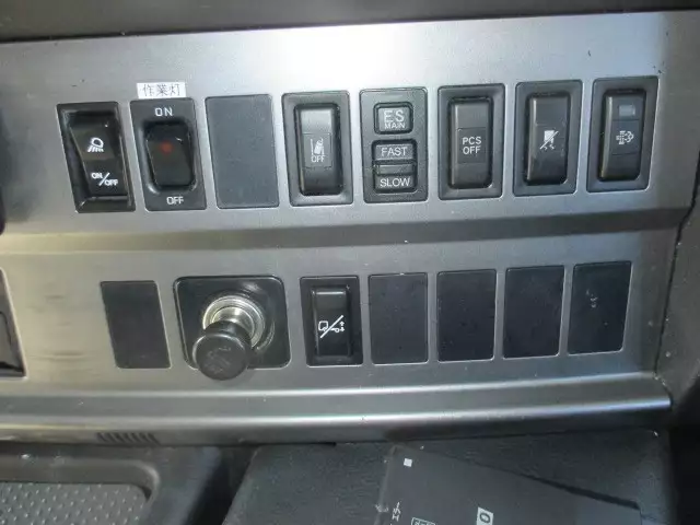 平成27年05月中古大型トラクタヘッド日野日野の画像32