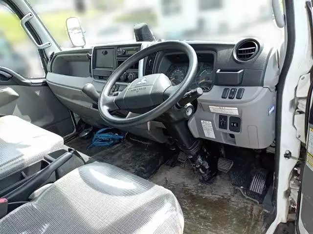 令和02年01月中古小型三菱ふそうキャンターの画像5