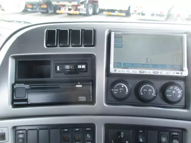 平成20年09月中古大型トラクタヘッド日産UDニッサンディーゼルの画像15