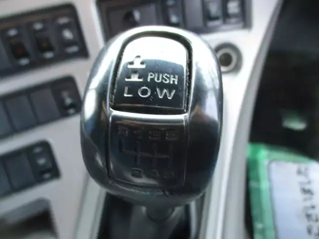 平成20年09月中古大型トラクタヘッド日産UDニッサンディーゼルの画像17