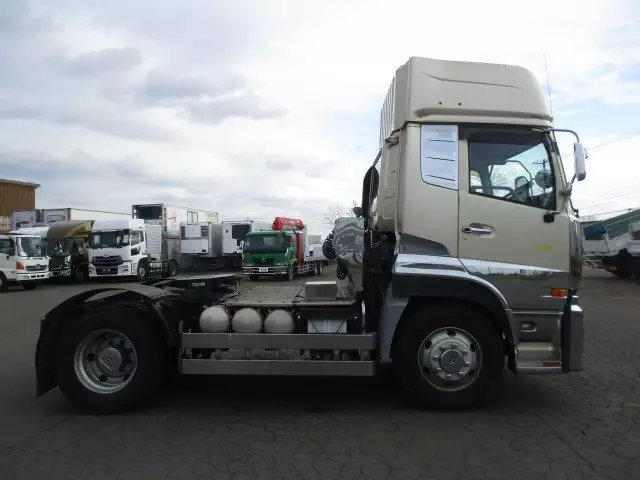 平成20年09月中古大型トラクタヘッド日産UDニッサンディーゼルの画像4