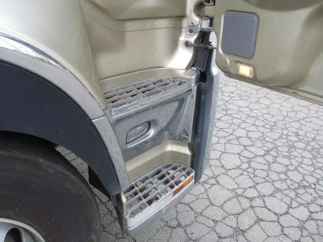 平成20年09月中古大型トラクタヘッド日産UDニッサンディーゼルの画像9