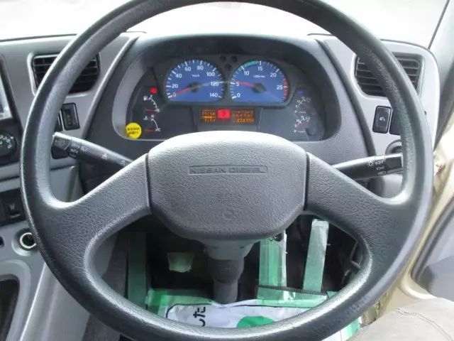平成20年09月中古大型トラクタヘッド日産UDニッサンディーゼルの画像10
