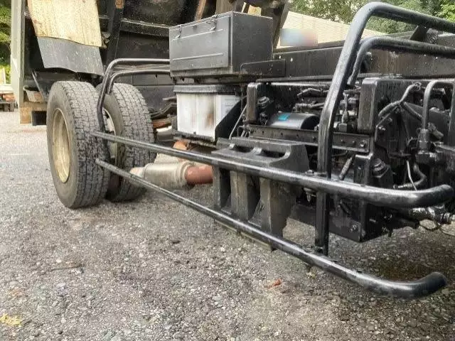 平成24年02月中古中型いすゞフォワードの画像30