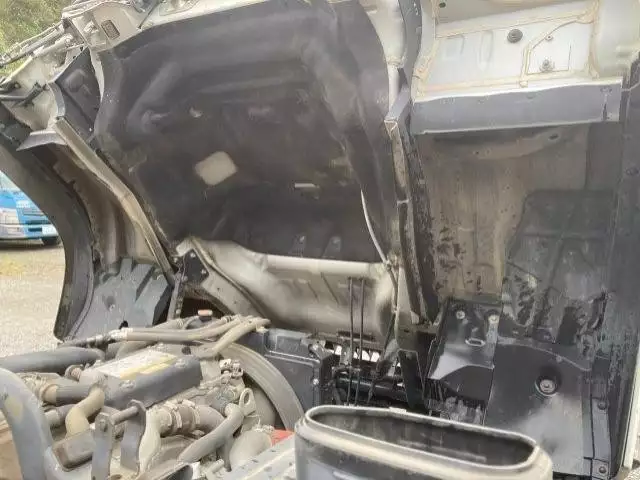 平成24年02月中古中型いすゞフォワードの画像8