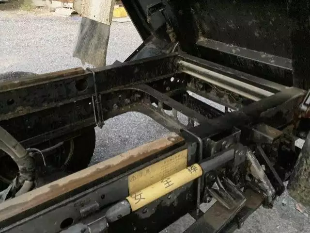 平成24年02月中古中型いすゞフォワードの画像18