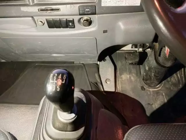 平成24年02月中古中型いすゞフォワードの画像37