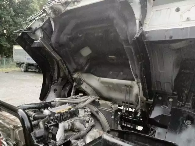 平成24年02月中古中型いすゞフォワードの画像8