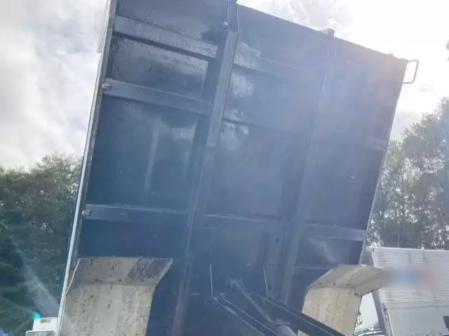 平成24年02月中古中型いすゞフォワードの画像25