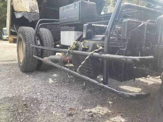 平成24年02月中古中型いすゞフォワードの画像29