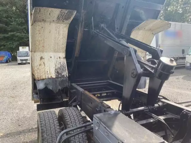 平成24年02月中古中型いすゞフォワードの画像30