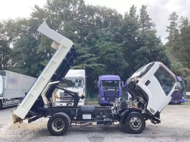 平成24年02月中古中型いすゞフォワードの画像31