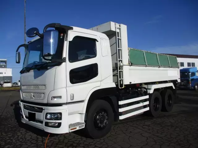平成25年10月中古大型ダンプ三菱ふそうスーパーグレートの画像1